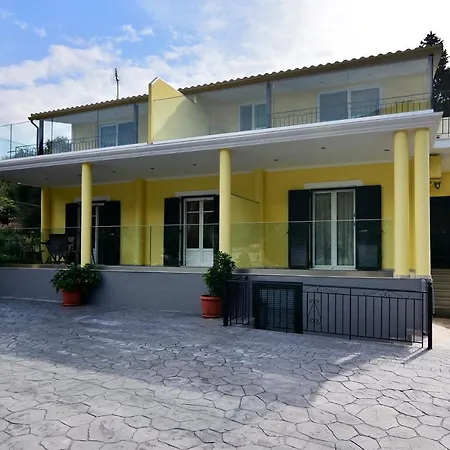 Ilios Apartment *